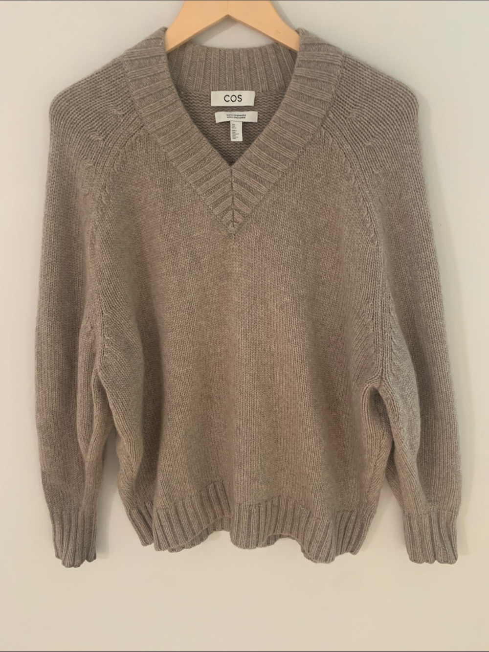 COS Chunky Knit Cashmere V-Neck Sweater Oversized 6-Ply Beige Size Small